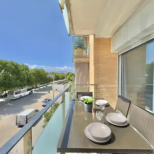 Toplar A Appartement Roses