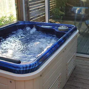 Petit Chalet Climatisé Avec Jacuzzi Privé Séjour à la campagne Le Beausset